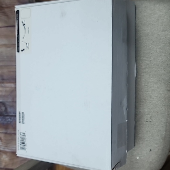 Defender Sp301-C  Security Cameras with cables set of 4 new in box nwt - Picture 5 of 6